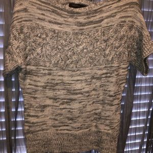 Gray short sleeve sweater